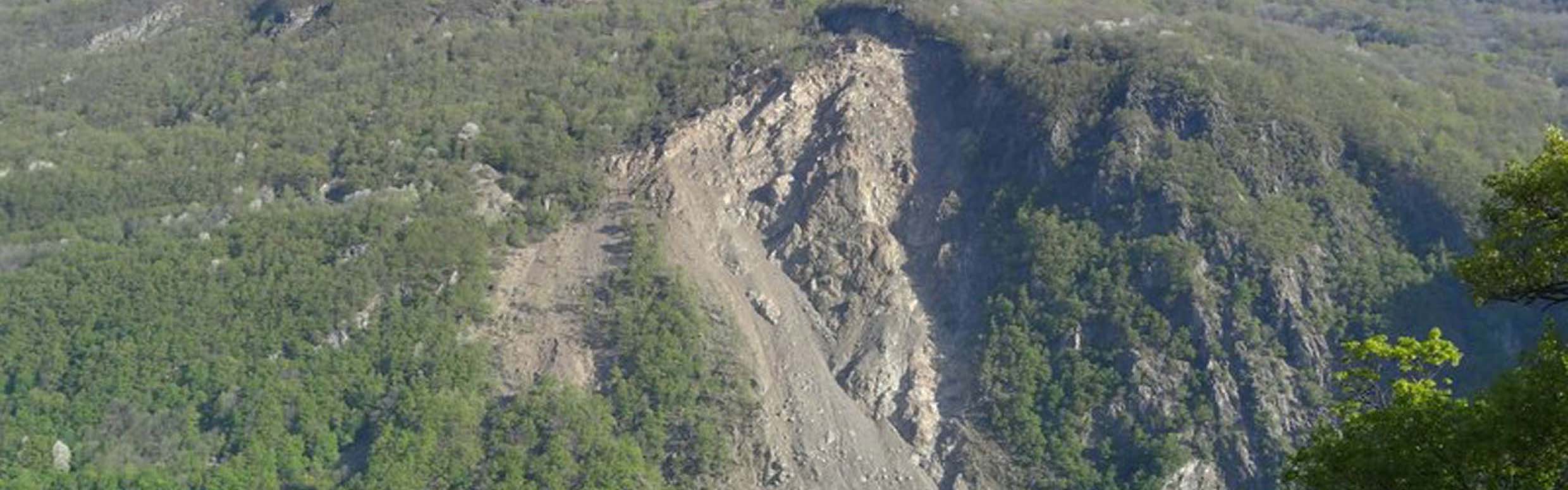 Séchilienne landslide: upper part of the main scarp in 2016 